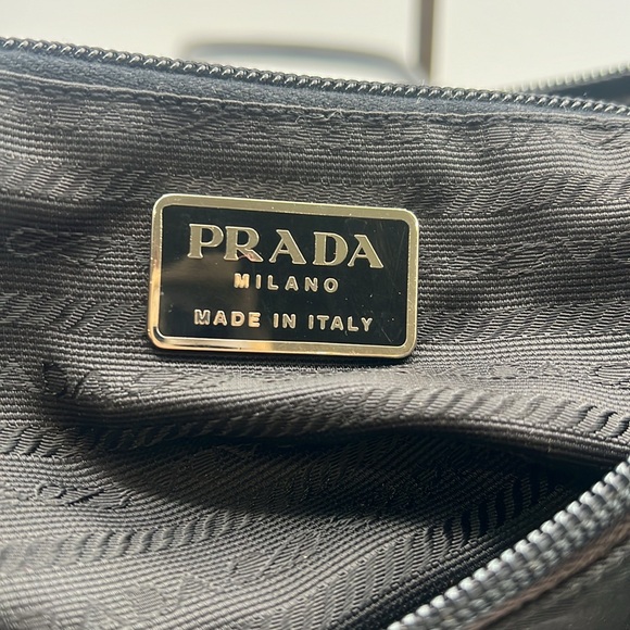 Prada ‘Tessuto Box’ Bag - Picture 11 of 12